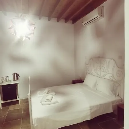 Rooms In Historic Building - Silean * Larnaca